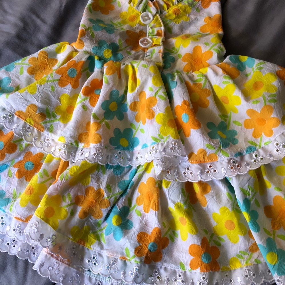 Beautiful Flower Dress 🌼 - Picture 5 of 6